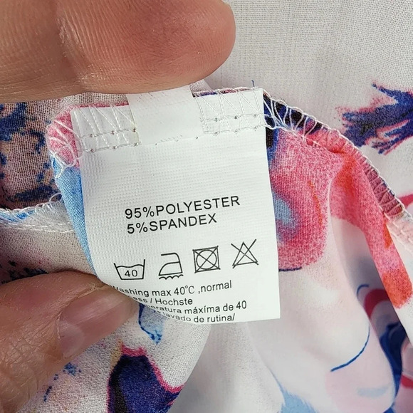 Women's Floral Sheer Lightweight Beachy Boho Festival Whimsical Kimono - Picture 5 of 5